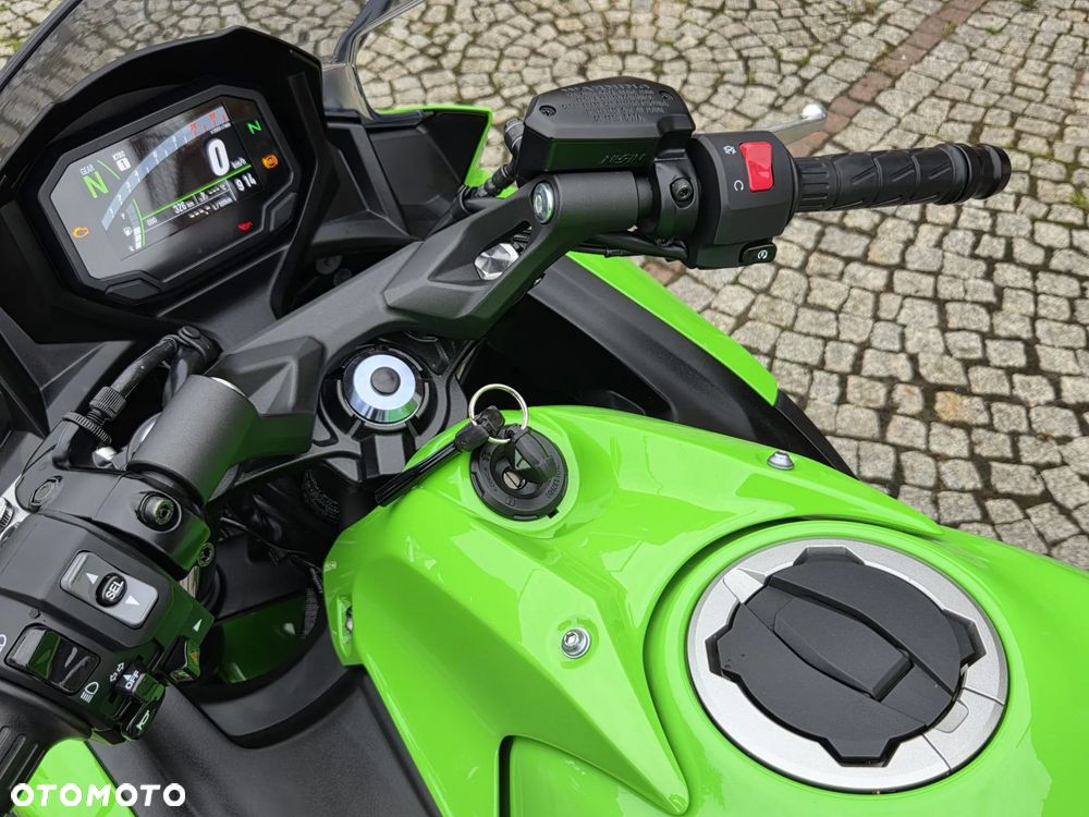 Kawasaki Ninja - 23