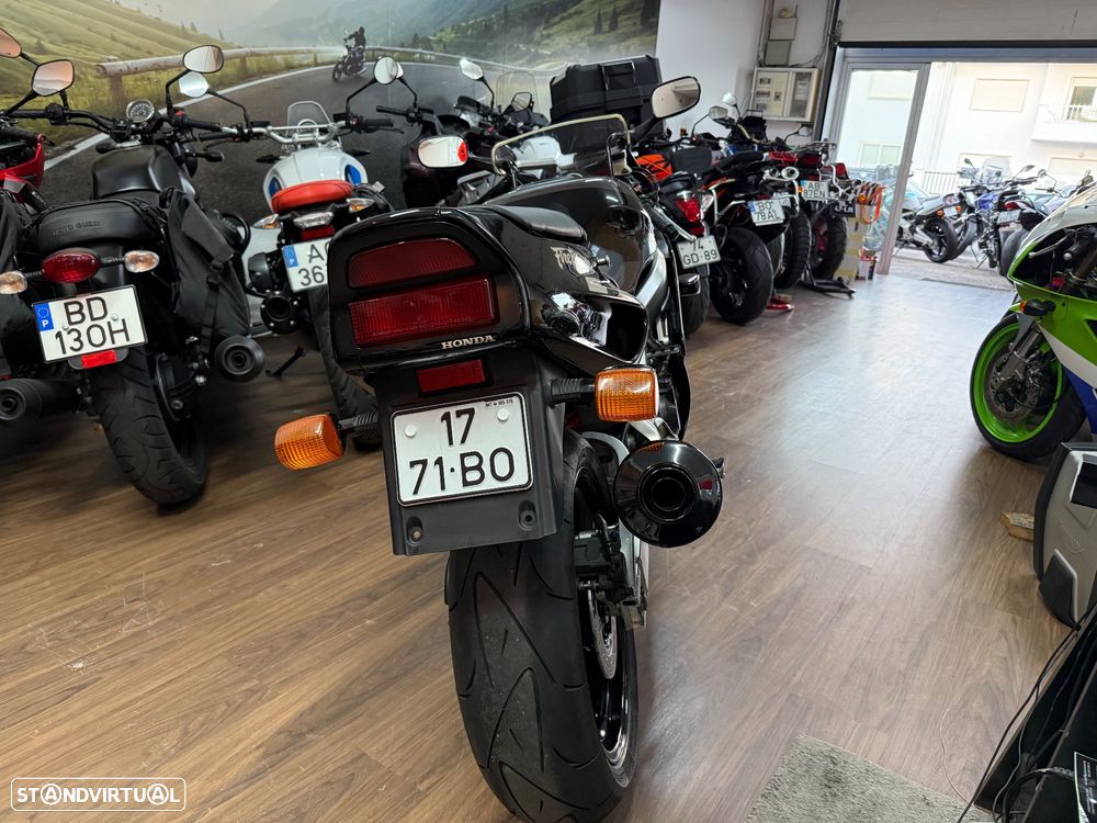 Honda CBR 900 RR - 9