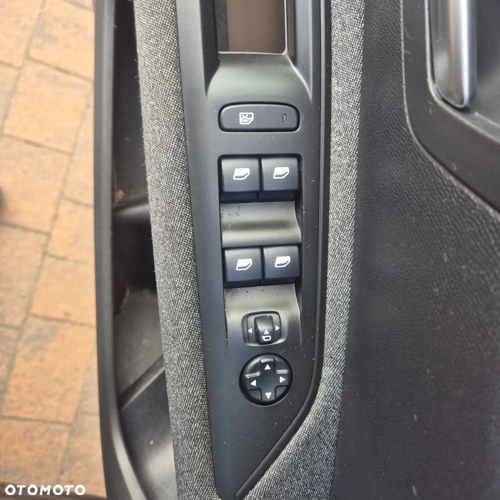 Peugeot 3008 PureTech 130 Stop & Start GPF Allure - 15