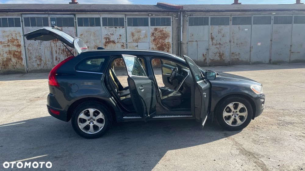 Volvo XC 60 - 4