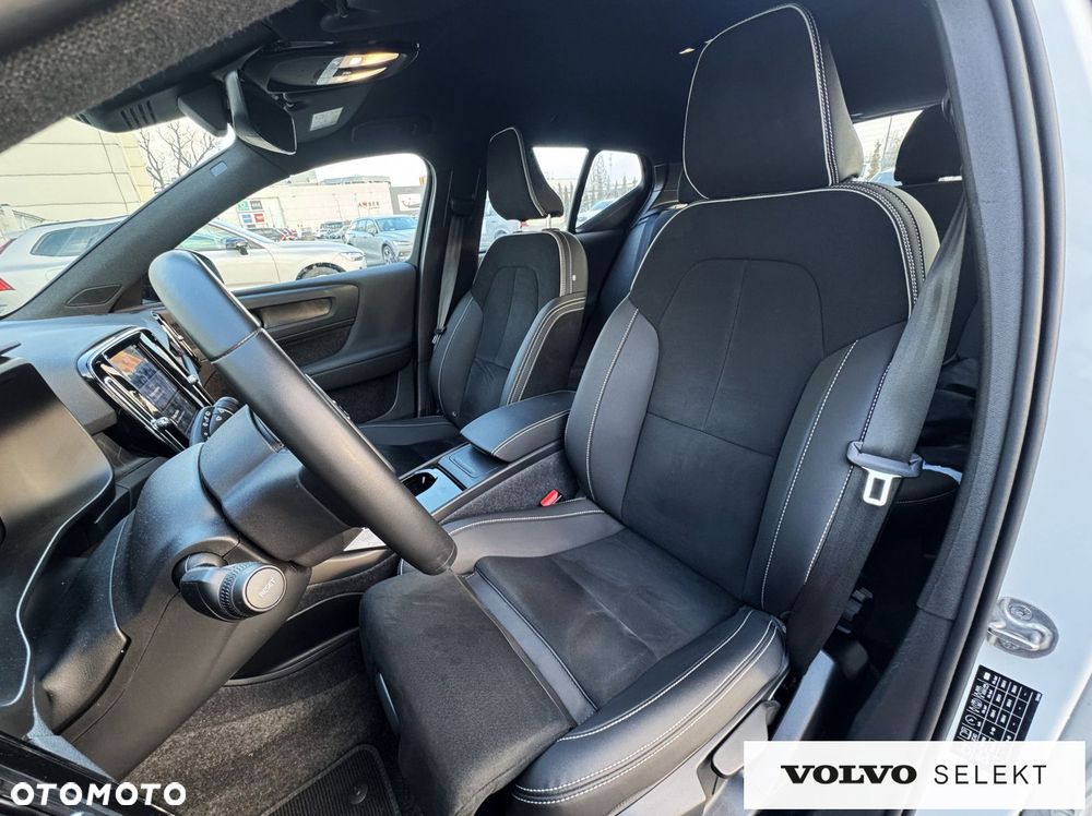 Volvo XC 40 - 25