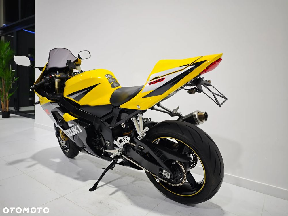 Suzuki GSX-R - 17
