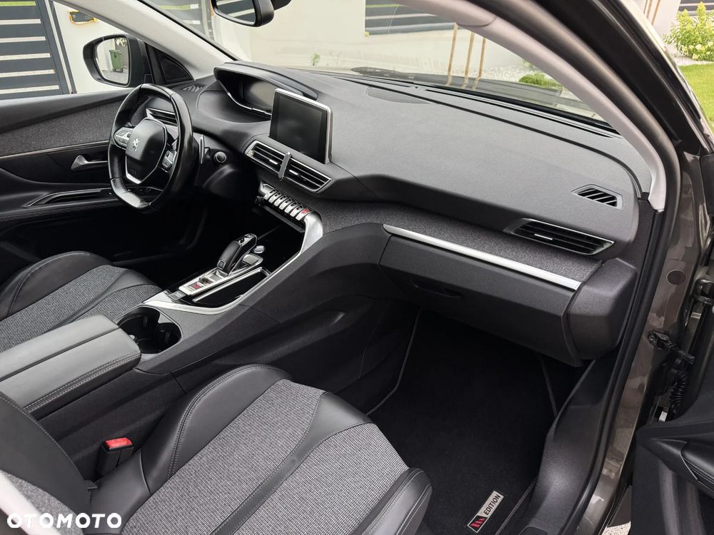 Peugeot 3008 BlueHDi 130 Stop & Start EAT8 Allure - 29