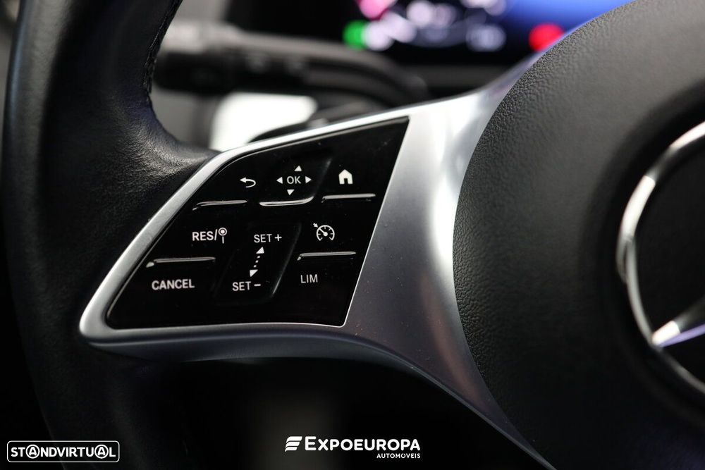 Mercedes-Benz GLB 180 d Progressive - 11