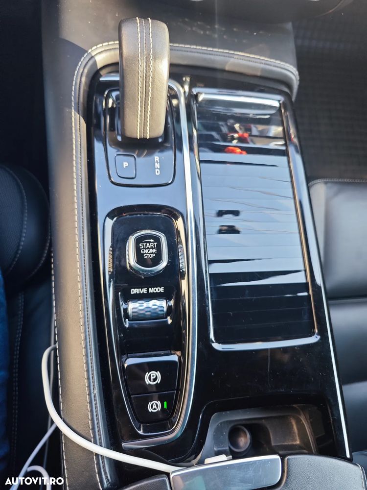 Volvo V60 Recharge T6 AWD AT Core - 8