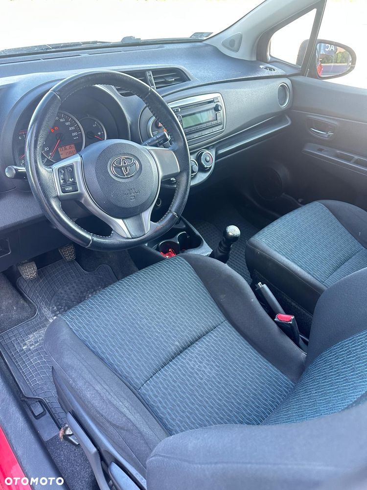 Toyota Yaris 1.0 Sol - 13