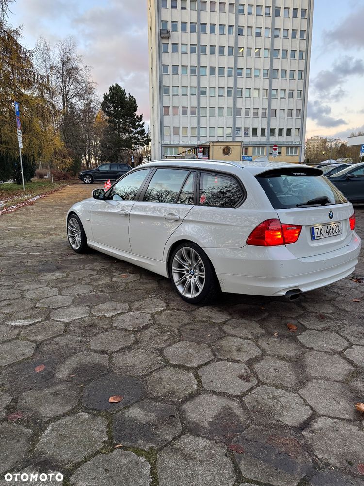 BMW Seria 3 320d DPF Efficient Dynamics Edition - 2