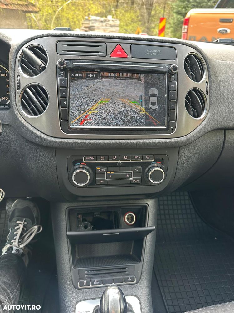 Volkswagen Tiguan 2.0 TDI 4Motion DSG Sport & Style - 11