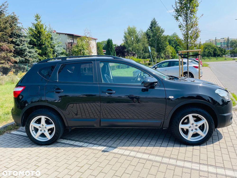 Nissan Qashqai - 2