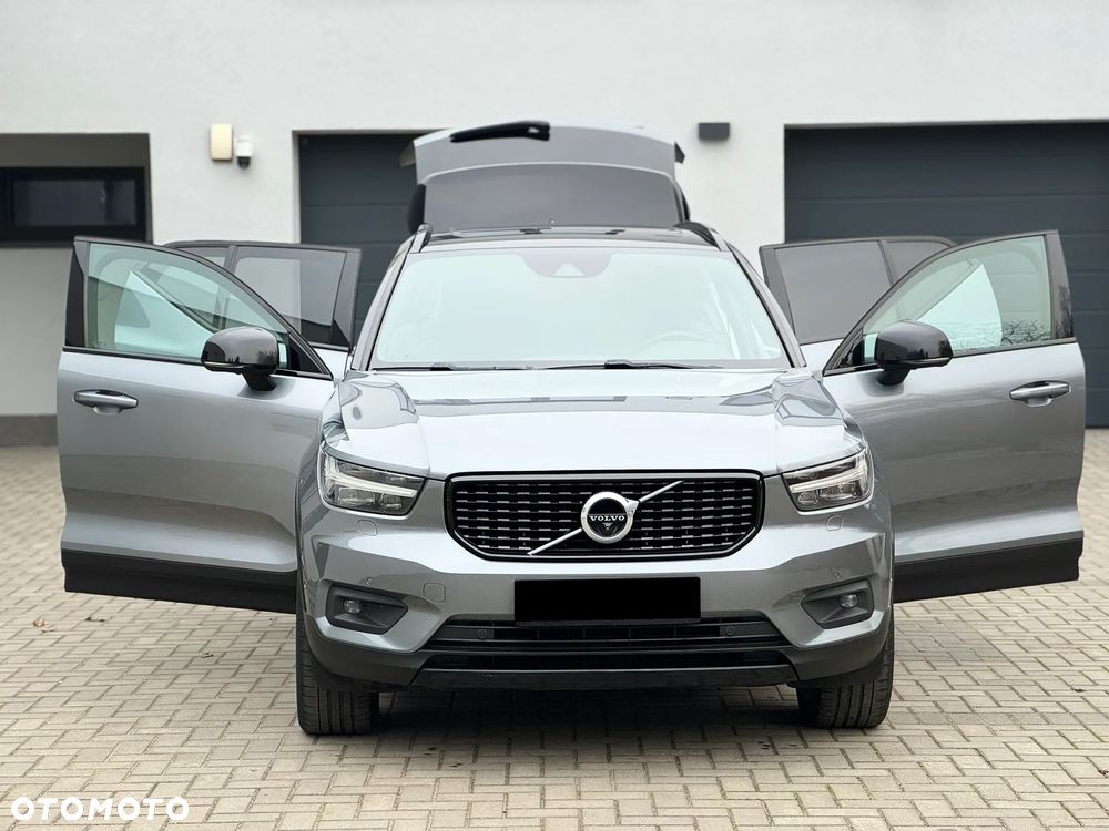 Volvo XC 40 D4 AWD Geartronic R-Design - 11