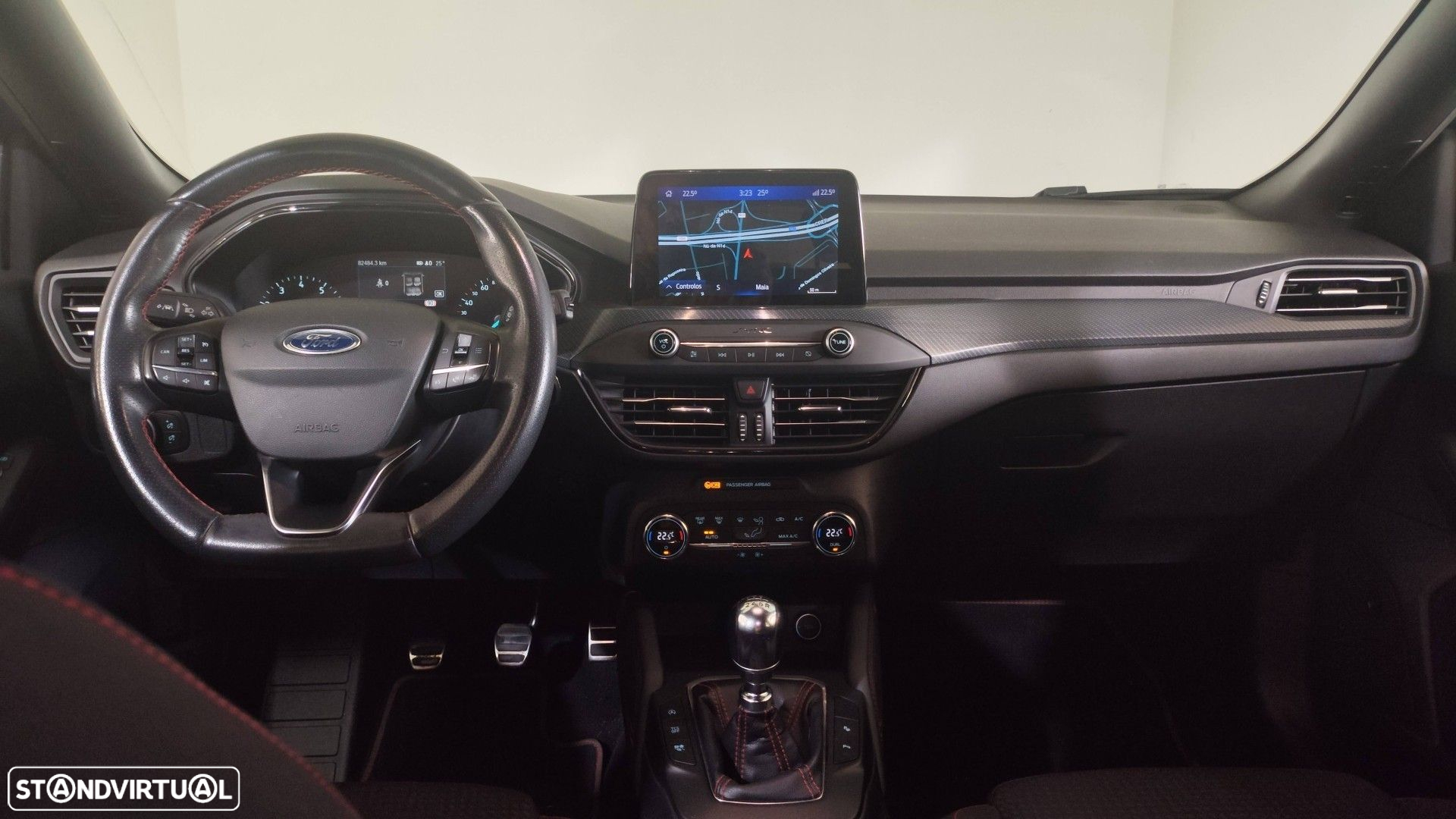 Ford Focus 1.0 EcoBoost MHEV ST-Line X - 13
