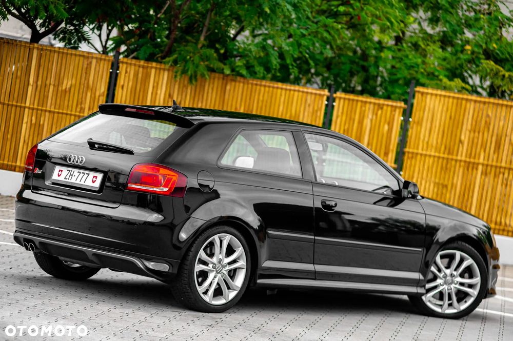 Audi S3 2010 photo 4