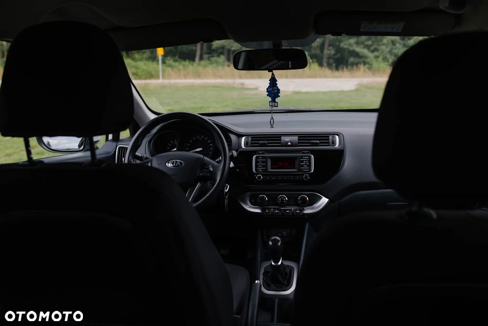 Kia Rio - 6