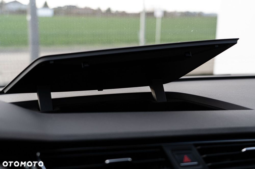 Volkswagen Touran - 25