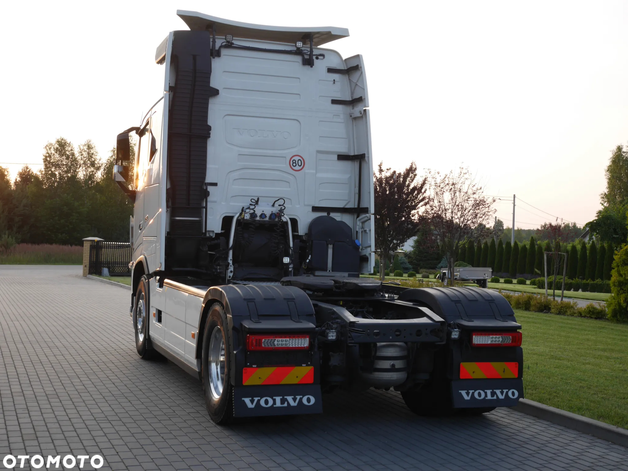 Volvo FH 16 750 KM/ XXL / FULL OPCJA/ STANDARD/ EURO-6 - 9