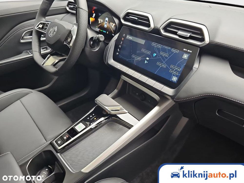 MG ZS Hybrid+ - 15
