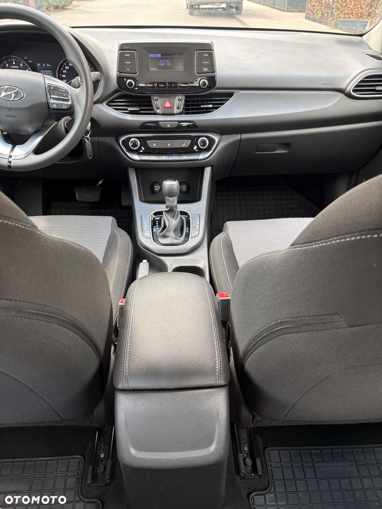 Hyundai i30 1.0 T-GDI Classic + DCT - 12