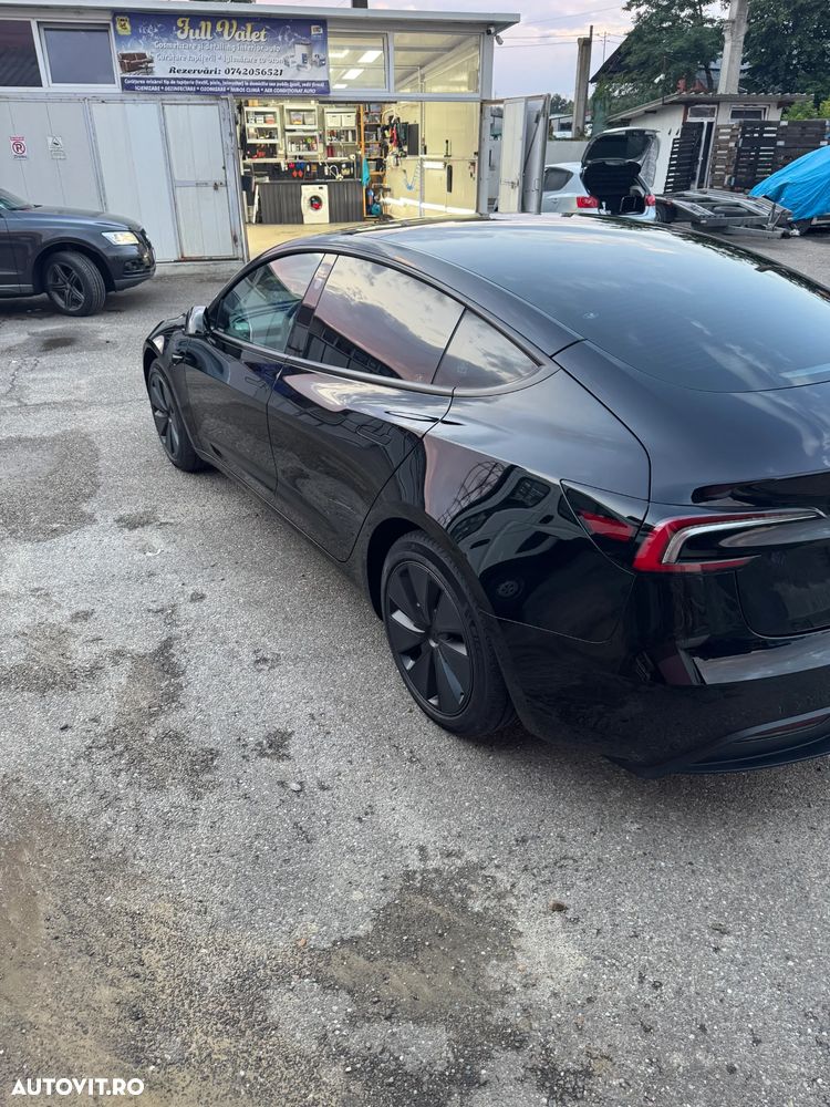 Tesla Model 3 Long Range - 4