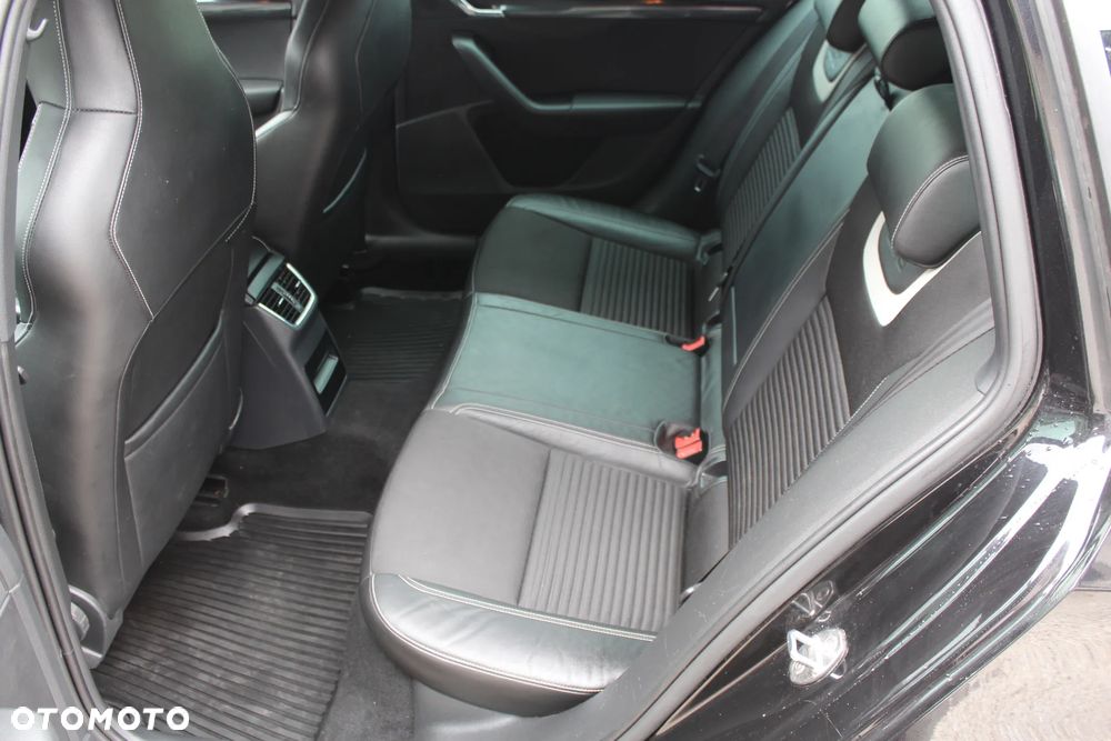 Skoda Octavia 2.0 TDI RS - 27