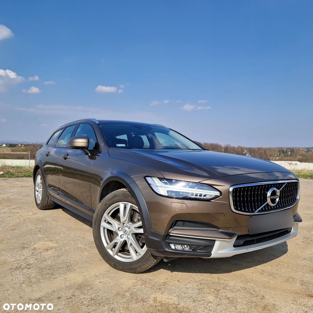 Volvo V90 D5 AWD Momentum - 1