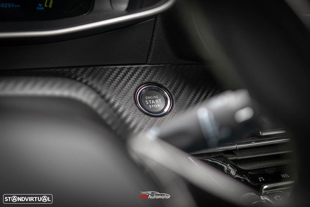 Peugeot e-2008 50 kWh GT - 32