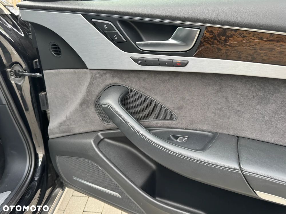 Audi A8 4.2 TDI Quattro - 23