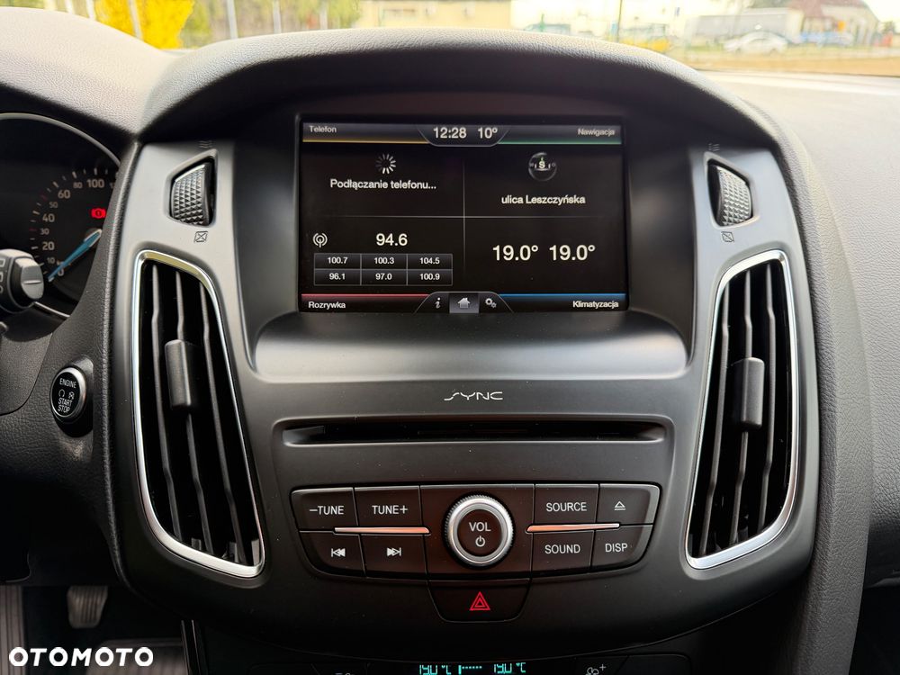 Ford Focus 1.0 EcoBoost Titanium - 32