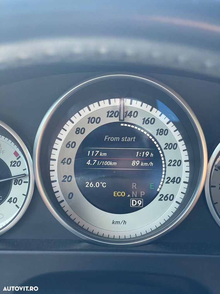 Mercedes-Benz E 220 BlueTEC 9G-TRONIC Elegance - 12