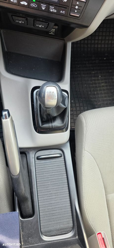 Honda Civic 1.8 MT ES - 23