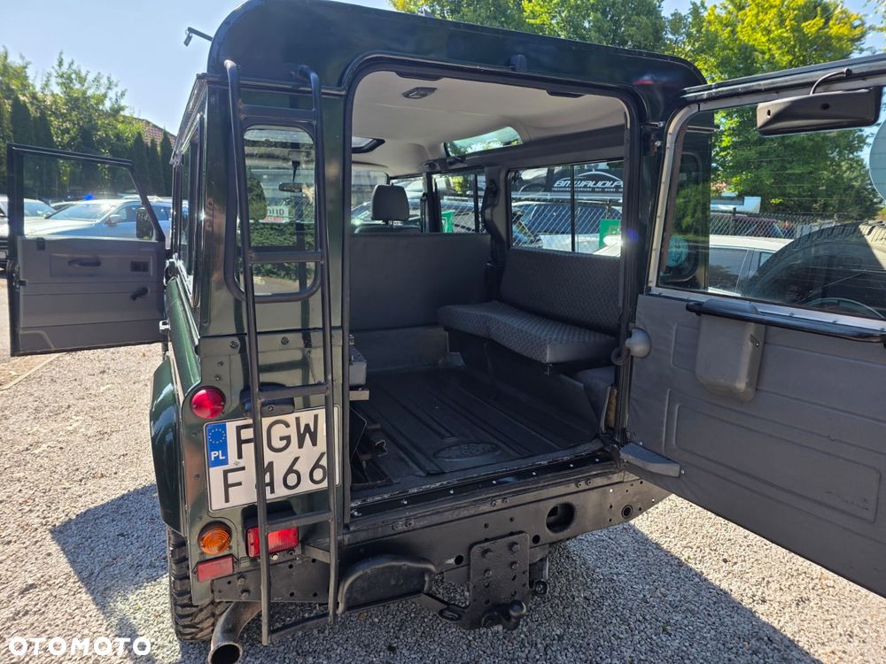 Land Rover Defender 110 SE - 12