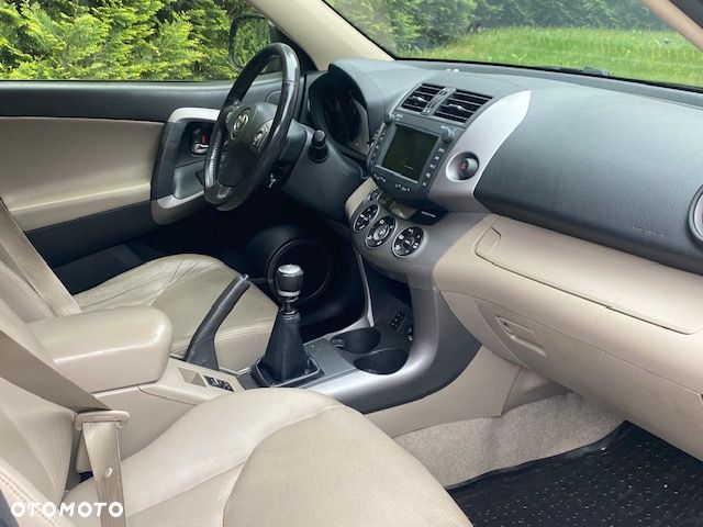 Toyota RAV4 2.2 D-CAT 4x4 Executive - 6