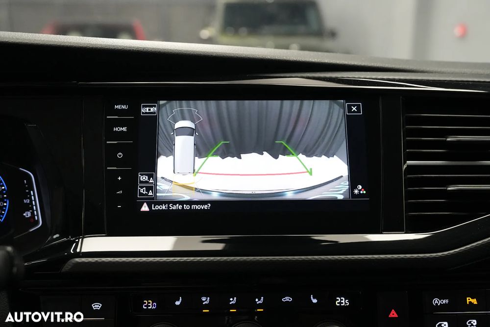 Volkswagen Multivan - 22