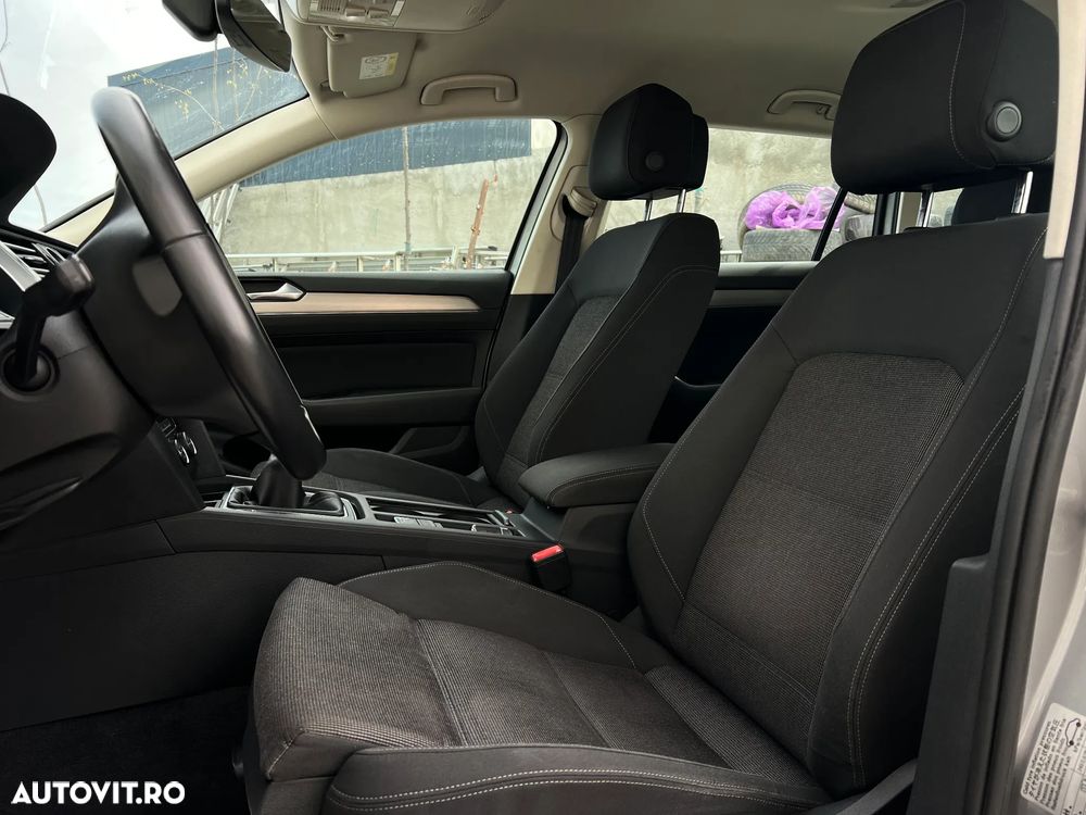 Volkswagen Passat Variant 1.6 TDI R Executive - 5