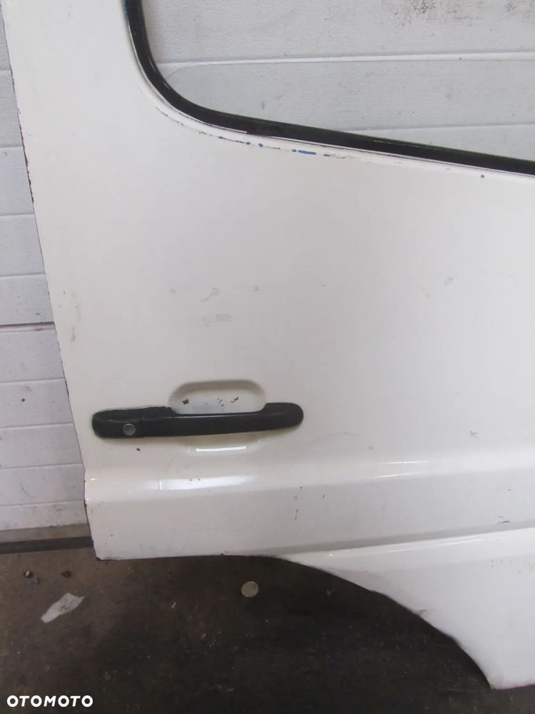 Mercedes Actros MP3 06->drzwi prawy przód - 3