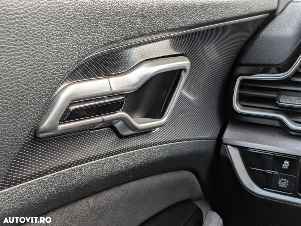 Kia Sportage 1.6 T-GDI HEV 6AT 4x4 GT Line - 16