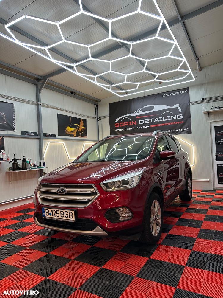 Ford Kuga 2.0 TDCi 4WD Powershift Titanium - 3