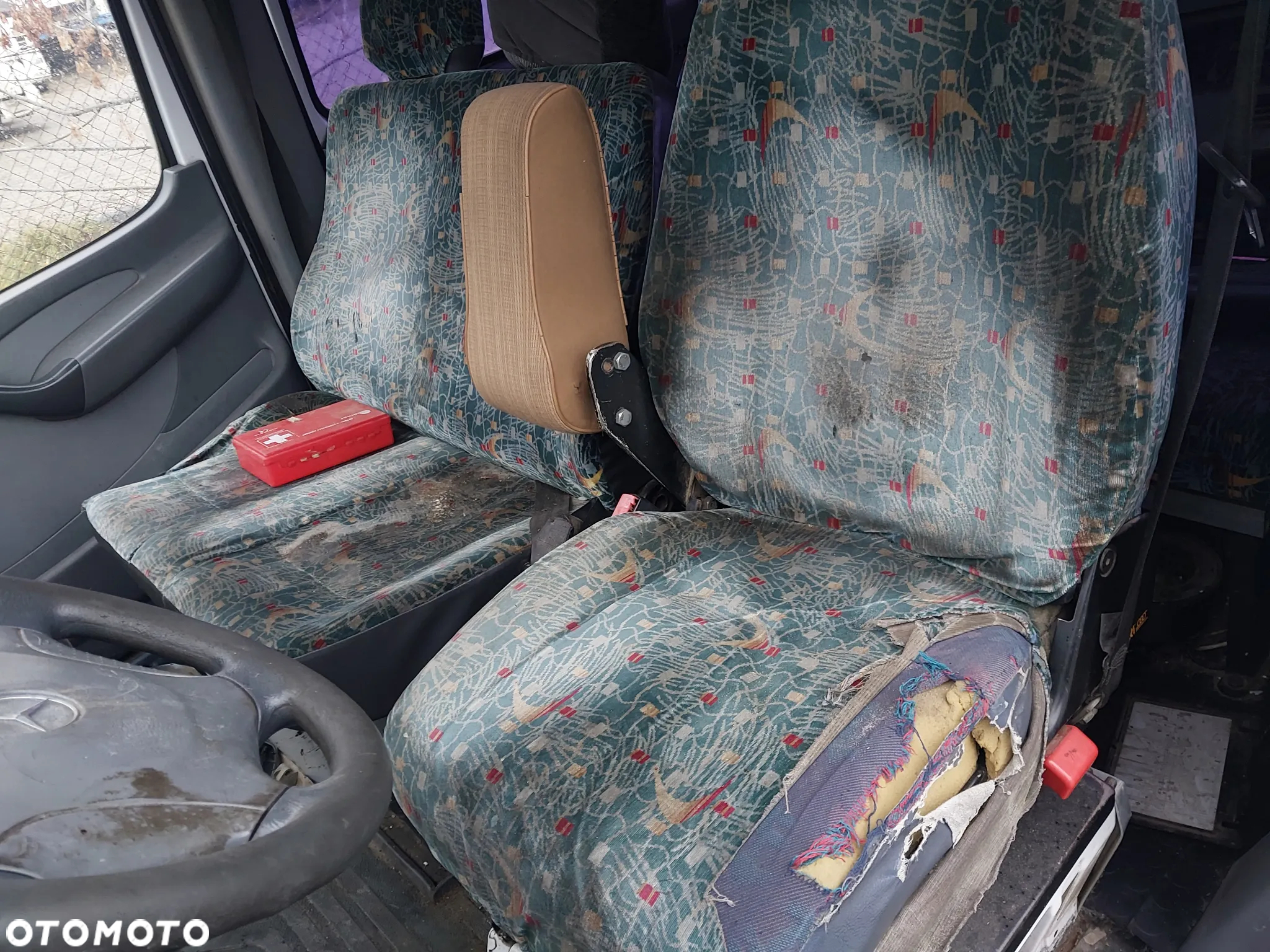 Mercedes Benz Sprinter 316 W903 W902 W901 W904 W905 Lift FL silnik 2.2 cdi pompa wtryskowa wtryski głowica skrzynia manualna most lusterko drzwi resory fotel panel szyba szyberdach mechanizm klamka zewnętrzna NA CZĘŚCI - 18