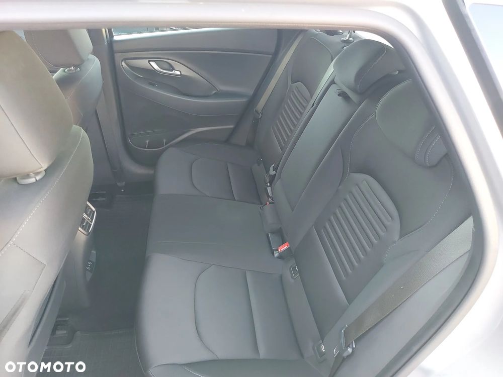 Hyundai i30 1.5 T-GDI 48V Smart DCT - 16