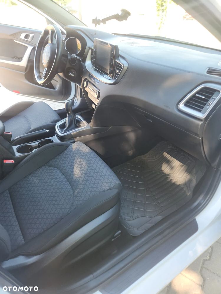 Kia Ceed - 15