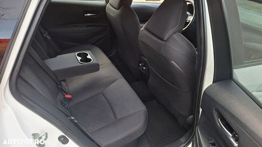 Toyota Corolla 1.8 HSD Dynamic - 6