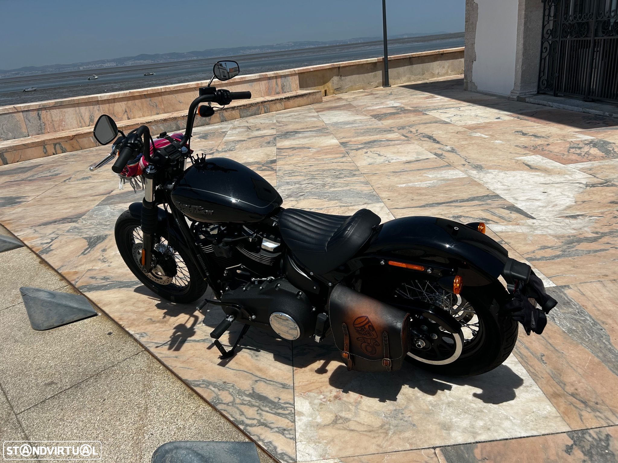 Harley-Davidson Softail Street Bob 2020 - 19