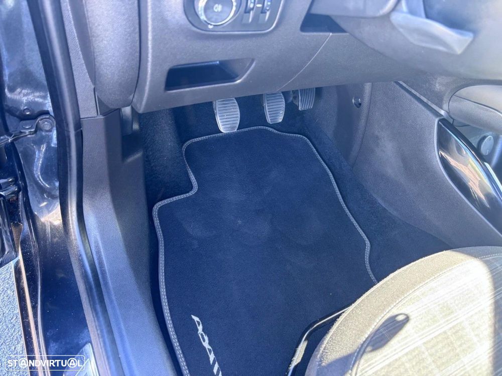 Opel Adam 1.2 Glam - 15