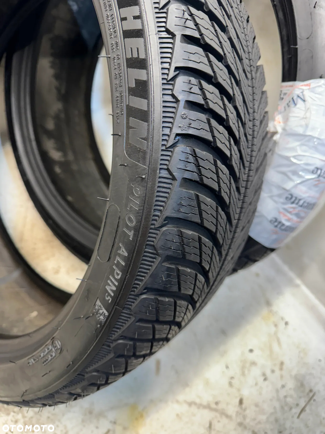 G-2664 215/40R18 89V MICELIN PILOT ALPIN 5 - 2