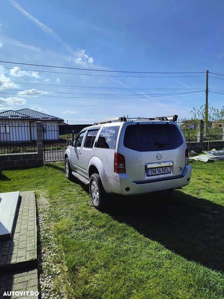 Nissan Pathfinder 2.5 dCi Aut LE - 1