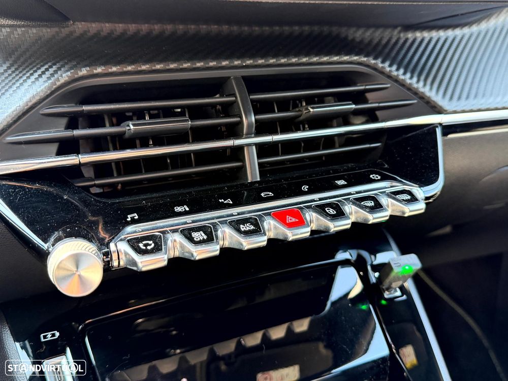 Peugeot 2008 1.5 BlueHDi GT - 23