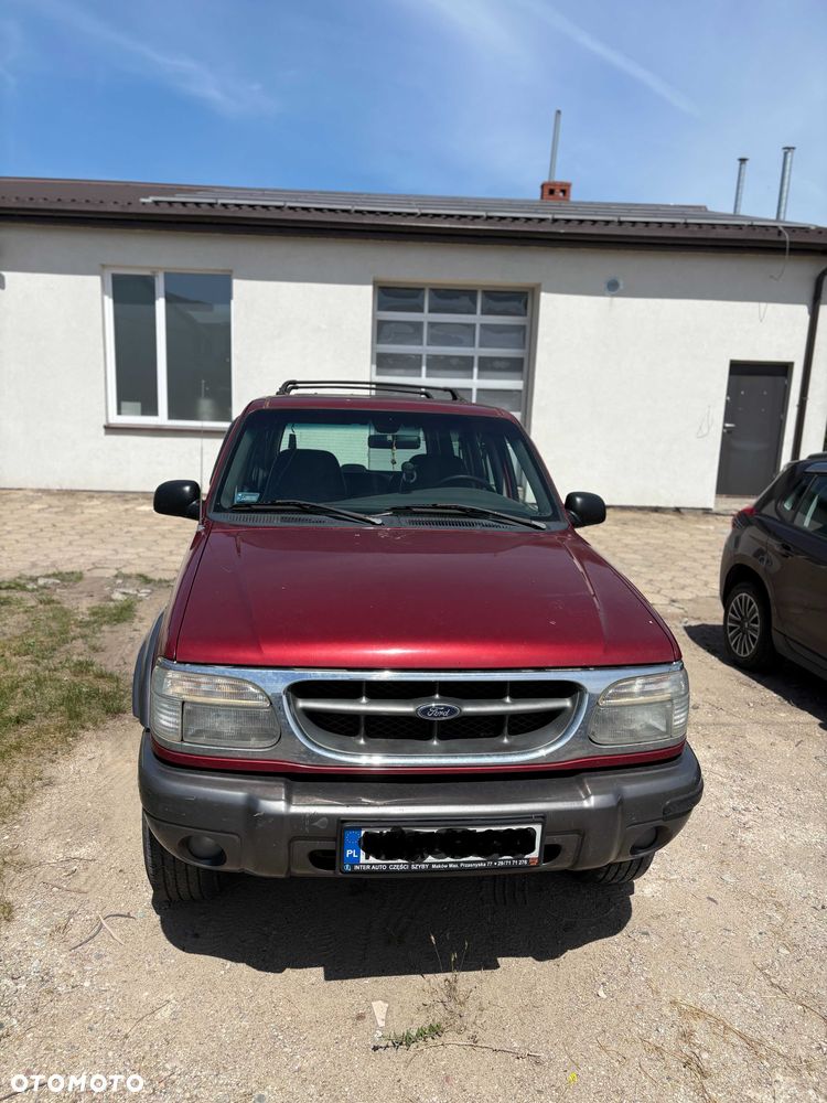 Ford Explorer - 1