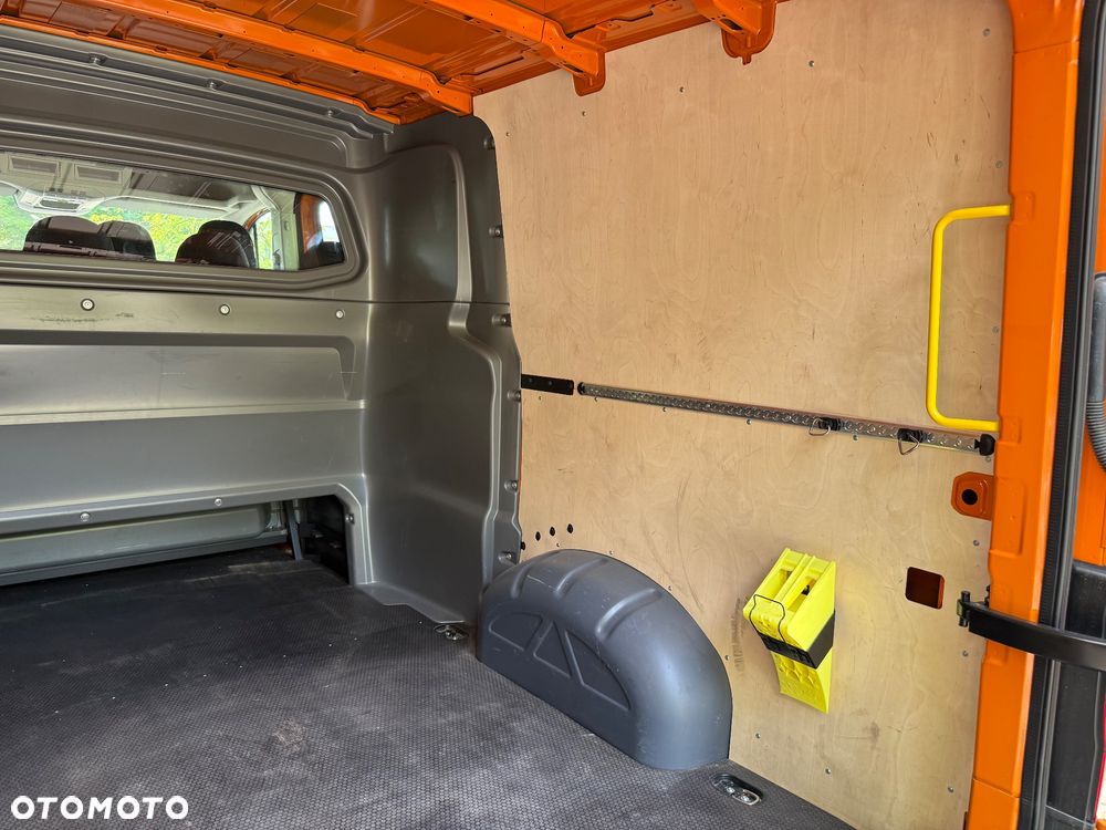 Volkswagen Crafter - 31
