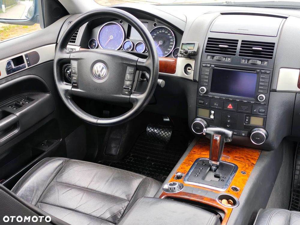 Volkswagen Touareg - 21