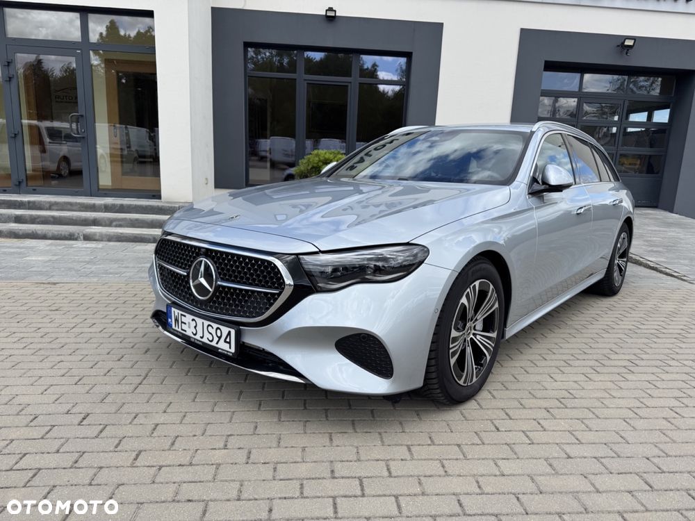 Mercedes-Benz Klasa E 200 mHEV 4-Matic Avantgarde 9G-Tronic - 1