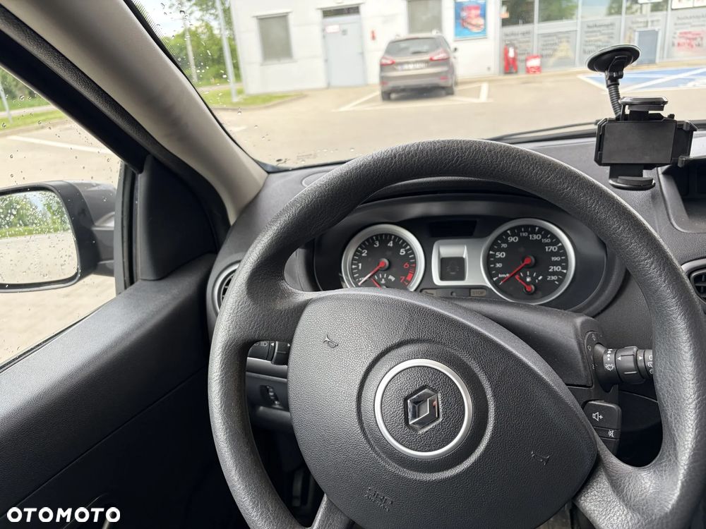 Renault Clio 1.2 16V Pack Authentique - 8